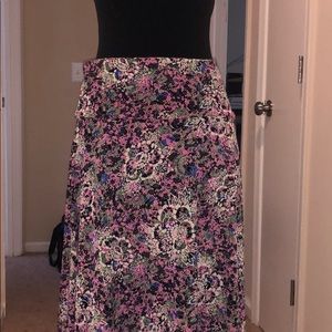 MUST GO Floral Skirt
